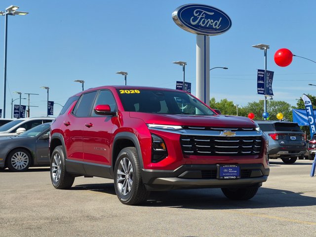 Used 2026 Chevrolet Equinox LT FWD image 2