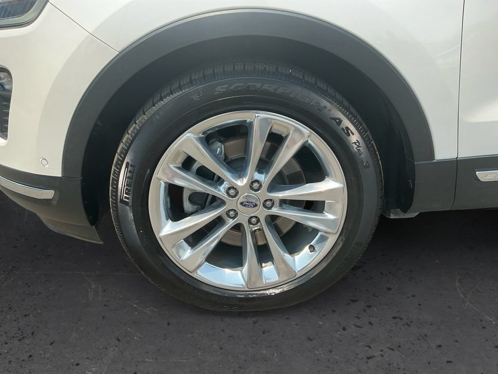 Certified 2018 Ford Explorer Limited w/ Equipment Group 301A FWD image 13