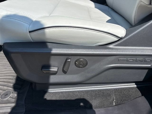 Certified 2026 Ford Expedition Platinum w/ Platinum Ultimate Package AWD/4WD image 16