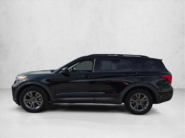 Certified 2022 Ford Explorer XLT w/ Equipment Group 202A RWD image 8