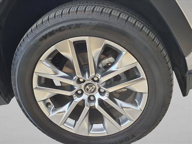 Used 2021 Toyota RAV4 XLE Premium FWD image 24
