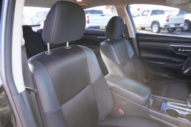 Used 2018 Nissan Altima 2.5 SR w/ Interior Lighting Package image 19