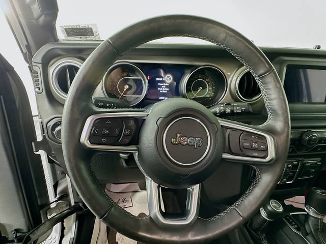 Used 2019 Jeep Wrangler Unlimited Sahara w/ Cold Weather Group AWD/4WD image 17