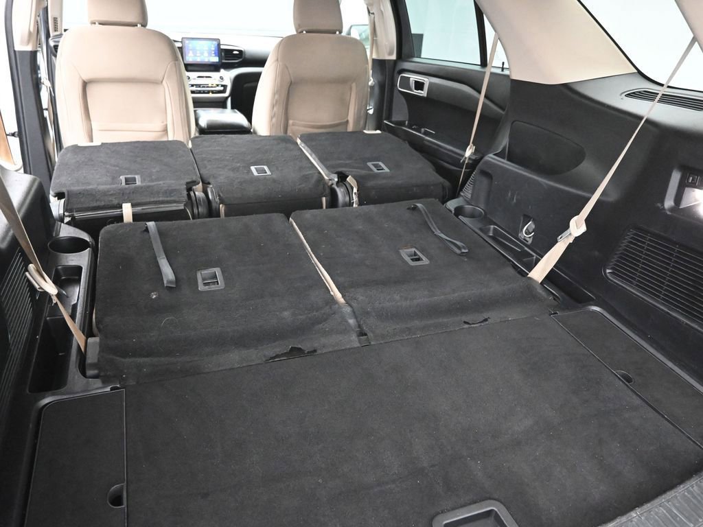 Certified 2021 Ford Explorer 2WD image 38