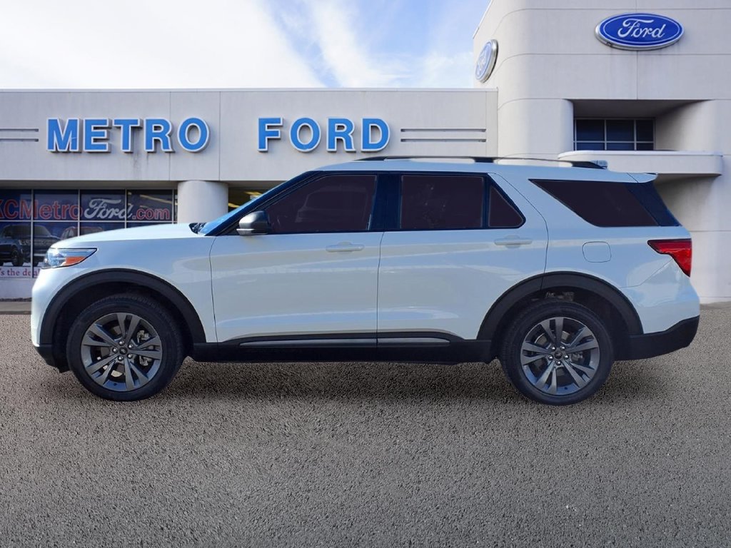 Certified 2021 Ford Explorer XLT w/ Equipment Group 202A AWD/4WD image 6