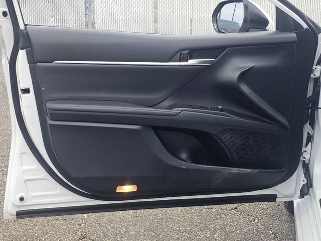 Used 2023 Toyota Camry XSE image 14