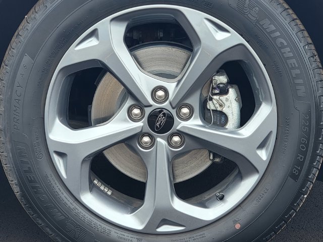 Certified 2024 Ford Escape ST-Line w/ Tech Pack #1 FWD image 17