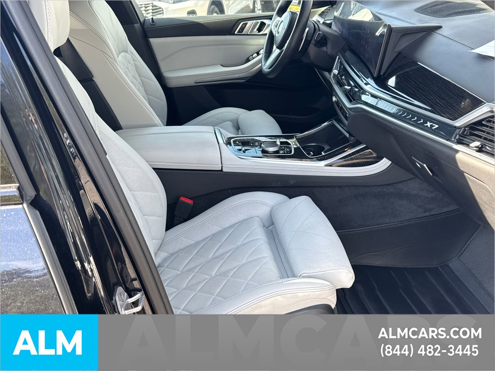 Used 2024 BMW X7 xDrive40i w/ M Sport Package AWD/4WD image 16