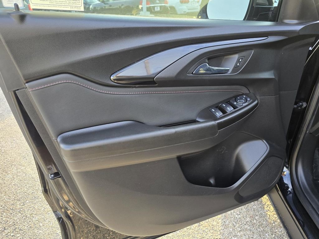 Used 2021 Chevrolet TrailBlazer RS w/ Convenience Package image 18