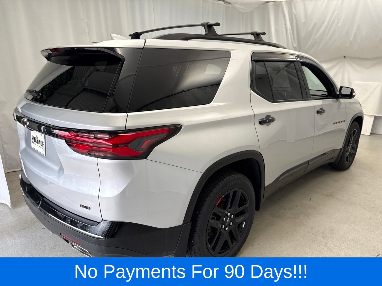 Used 2022 Chevrolet Traverse Premier w/ Redline Edition AWD/4WD image 2