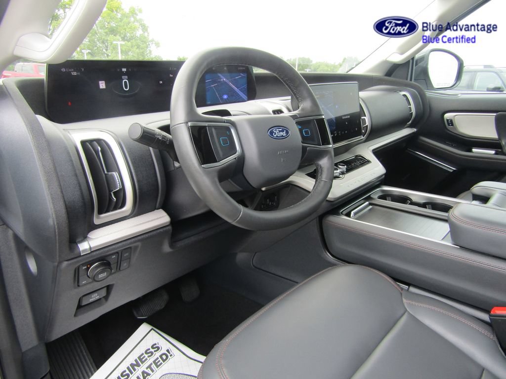 Certified 2025 Ford Expedition Active AWD/4WD image 16