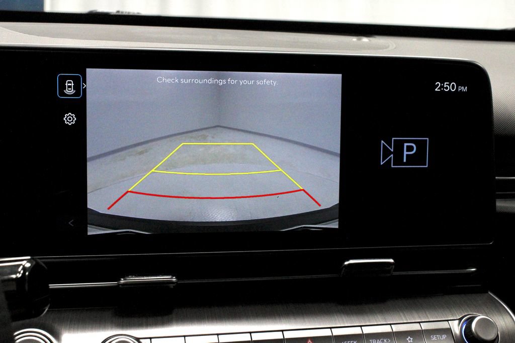 Used 2024 Hyundai Kona SEL AWD/4WD image 2