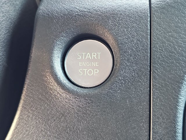 Used 2022 Nissan Frontier SV w/ SV Premium Package AWD/4WD image 30