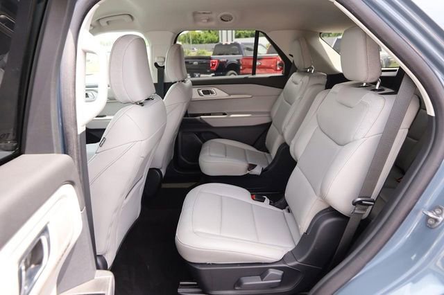 Certified 2025 Ford Explorer Active w/ Active Comfort Package AWD/4WD image 13