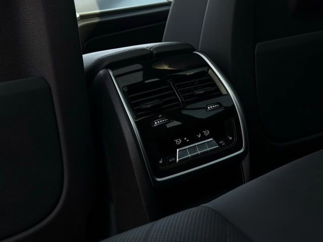 Used 2023 BMW X5 xDrive40i AWD/4WD image 40