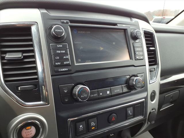 Used 2017 Nissan Titan SV image 23