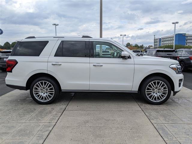 Certified 2022 Ford Expedition Limited AWD/4WD image 4