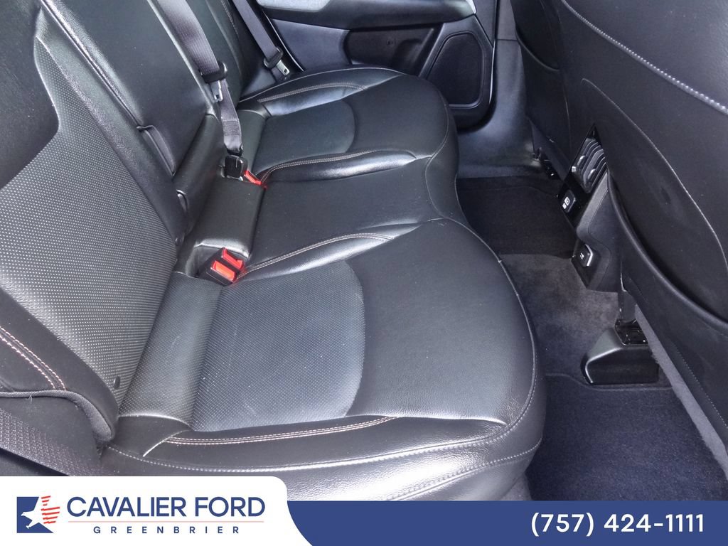 Used 2023 Jeep Compass Latitude w/ Sun and Sound Group AWD/4WD image 10