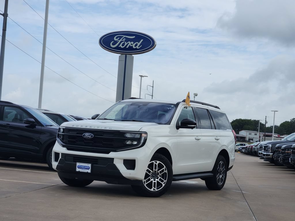 Certified 2025 Ford Expedition Active AWD/4WD image 3