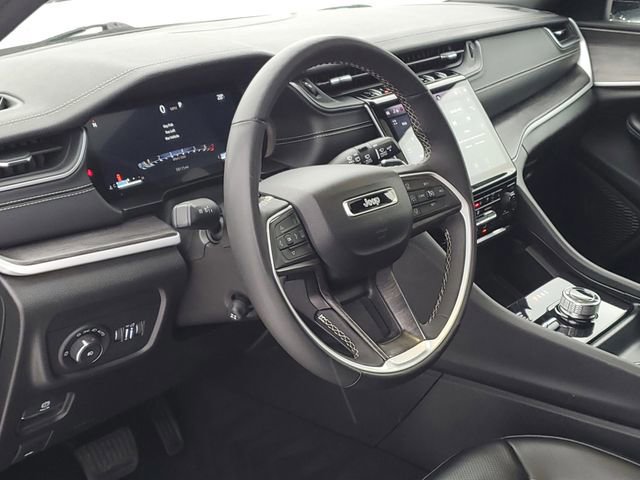 Used 2024 Jeep Grand Cherokee L Limited w/ Luxury Tech Group II image 8