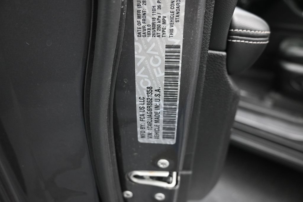 Used 2024 Jeep Grand Cherokee L Altitude RWD image 20