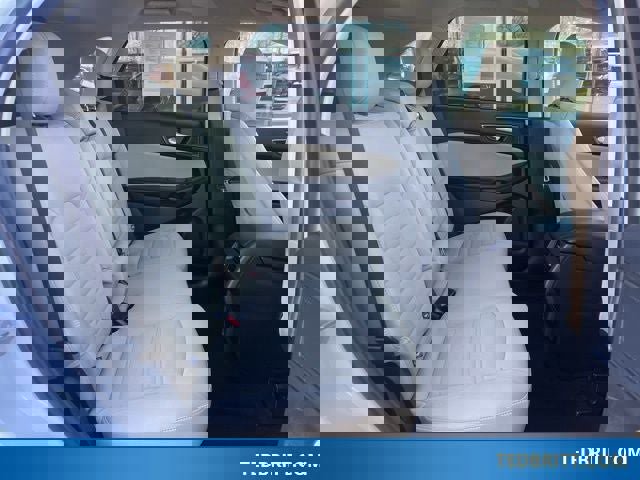 Certified 2024 Ford Edge SE image 19