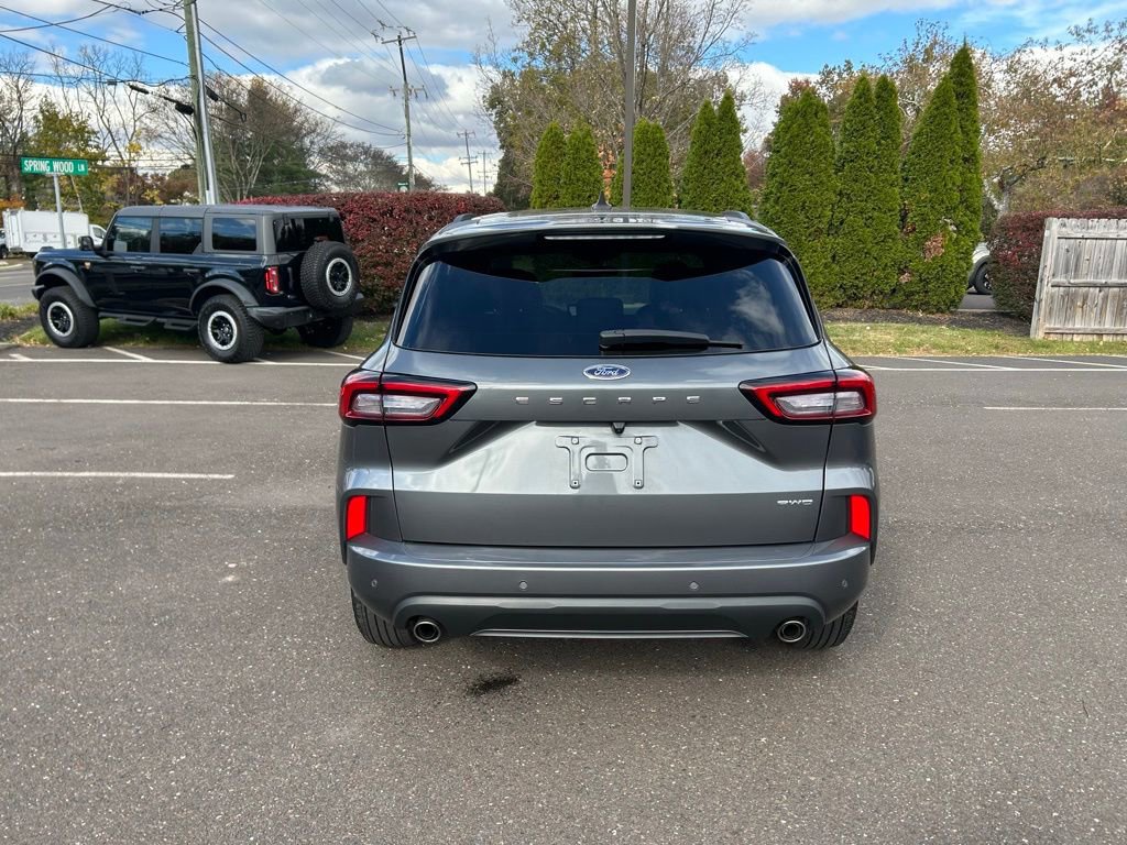 Certified 2023 Ford Escape ST-Line w/ Tech Pack #1 image 4