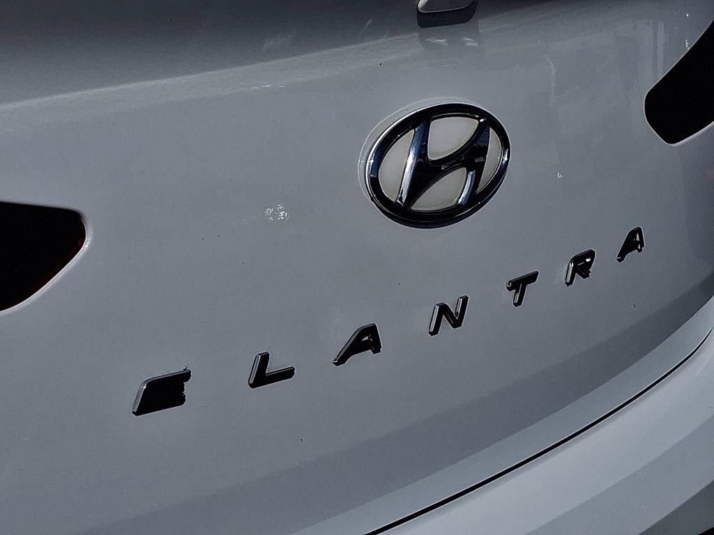 Used 2020 Hyundai Elantra Value Edition FWD image 4