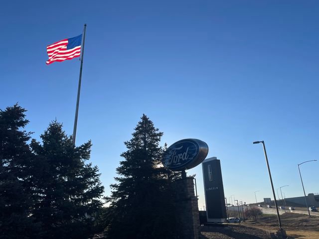 Certified 2018 Ford Explorer Limited w/ Equipment Group 301A image 12