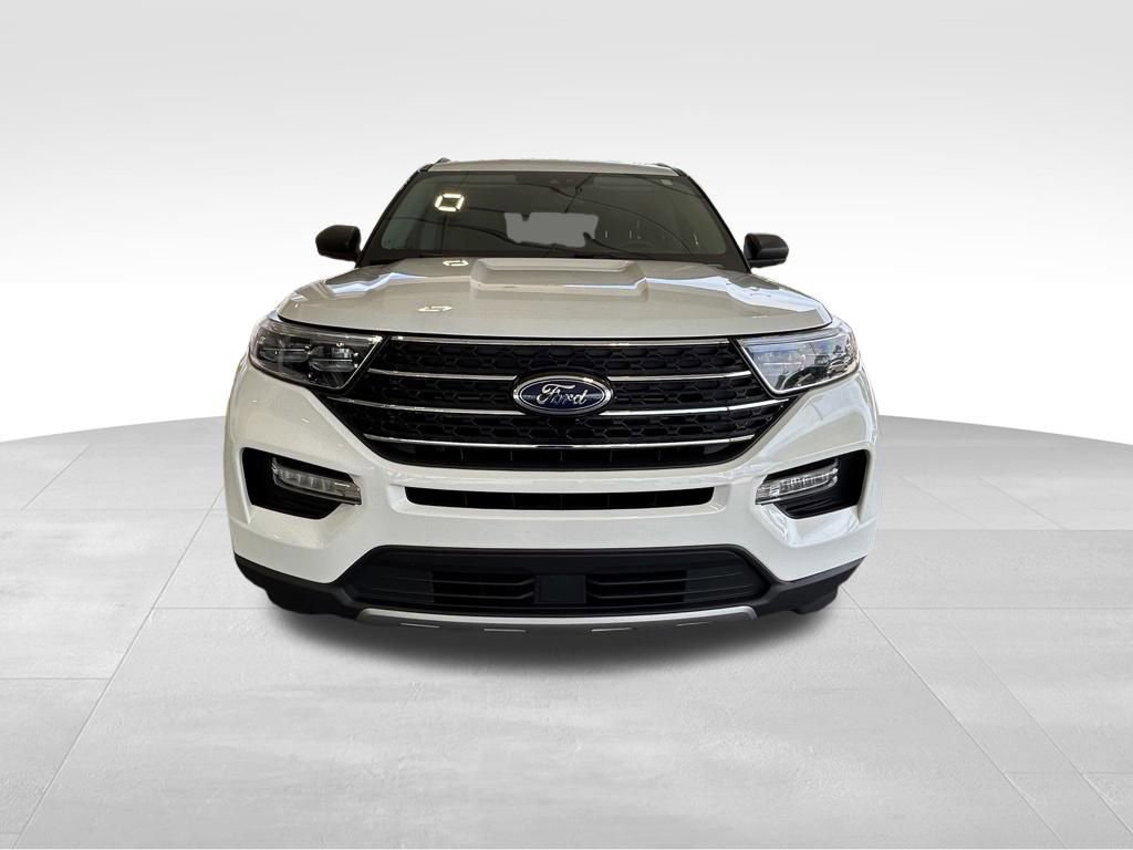 Certified 2023 Ford Explorer XLT w/ Equipment Group 202A RWD image 10