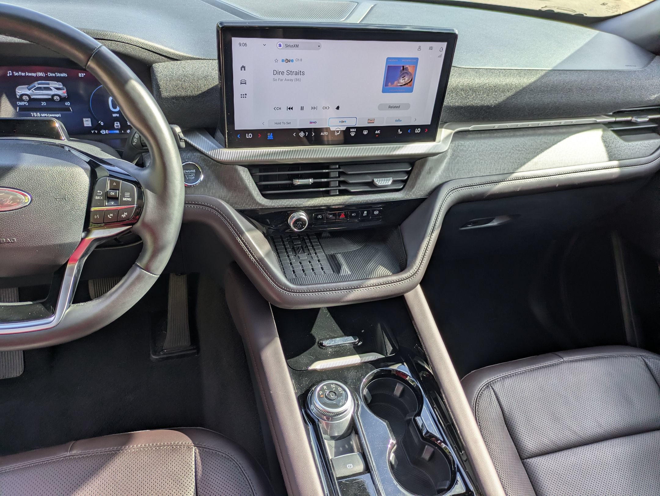 Certified 2025 Ford Explorer Platinum w/ LUX Leather Package AWD/4WD image 22