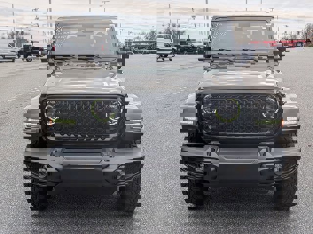 Used 2024 Jeep Gladiator Sport image 9