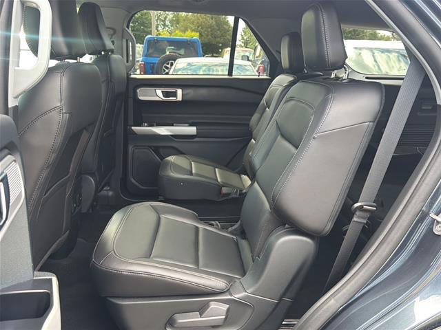 Certified 2024 Ford Explorer XLT w/ Equipment Group 202A AWD/4WD image 7