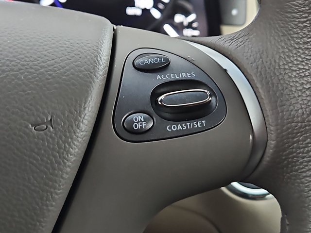 Used 2019 INFINITI Q70 Luxe AWD/4WD image 19