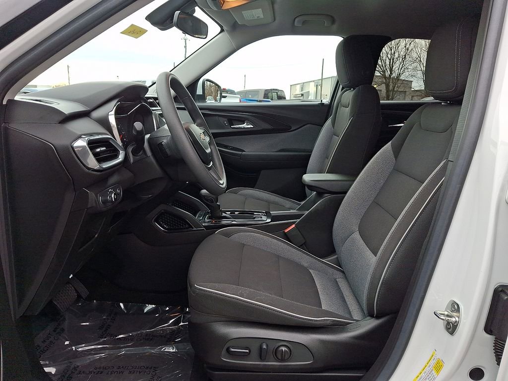 Used 2023 Chevrolet TrailBlazer LT image 13