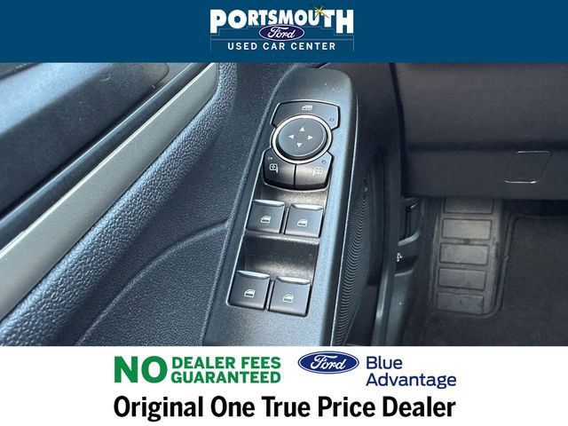 Certified 2022 Ford Escape SE w/ SE Sport Appearance Package image 26