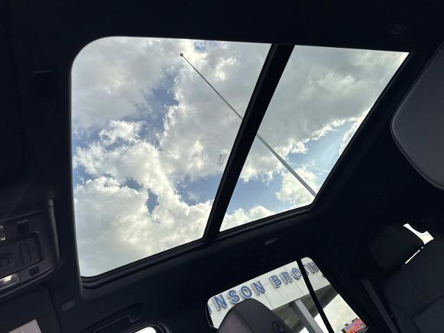 Used 2022 Chevrolet Tahoe RST w/ Luxury Package image 21