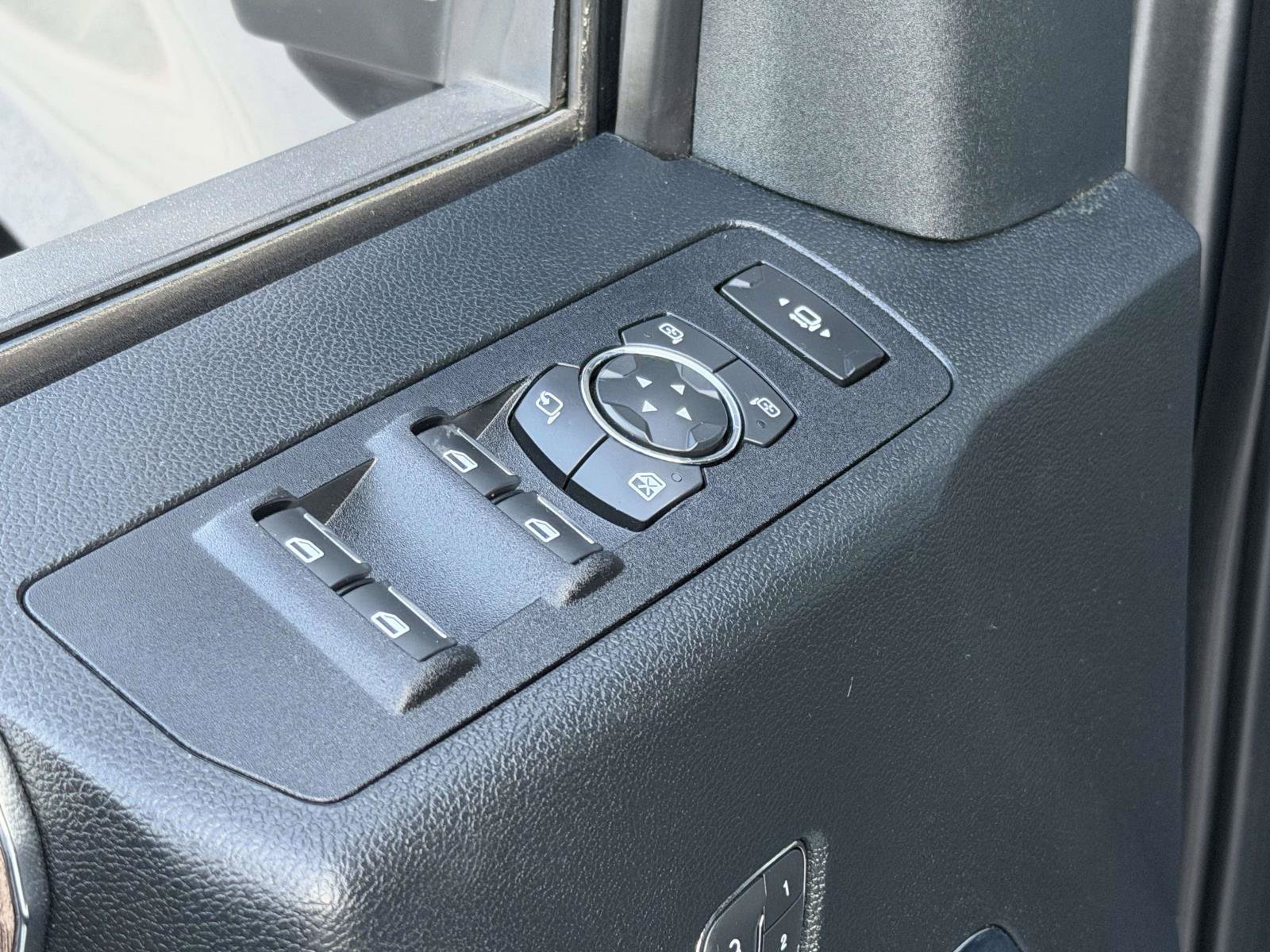 Certified 2019 Ford F250 Lariat w/ Lariat Ultimate Package AWD/4WD image 19