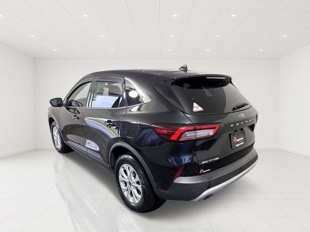 Certified 2023 Ford Escape Active w/ Tech Pack #1 AWD/4WD image 4