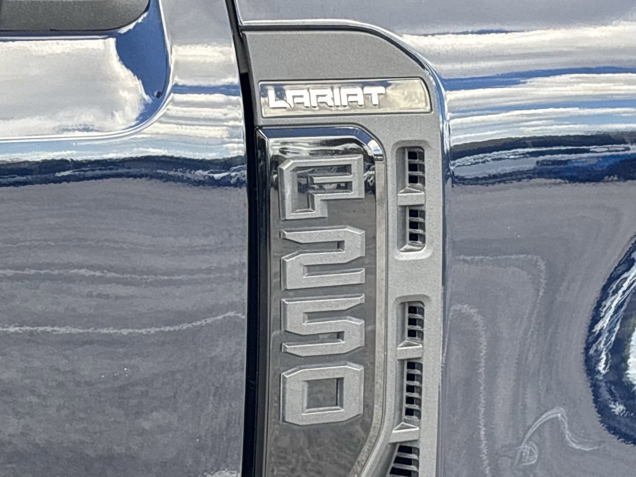 Certified 2023 Ford F250 Lariat w/ Sport Appearance Package image 14