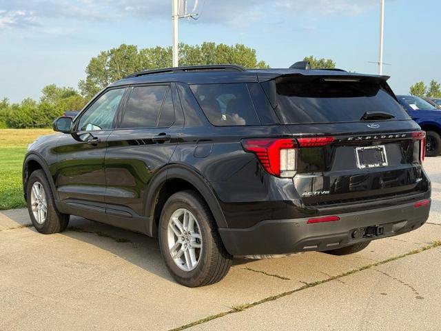 Certified 2026 Ford Explorer Active AWD/4WD image 3