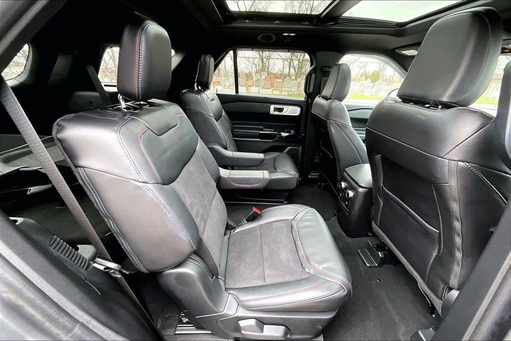 Certified 2024 Ford Explorer ST w/ Equipment Group 401A image 26