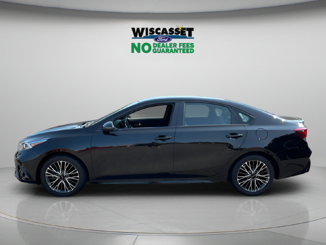 Used 2023 Kia Forte GT-Line w/ GT-Line Technology Package FWD image 2