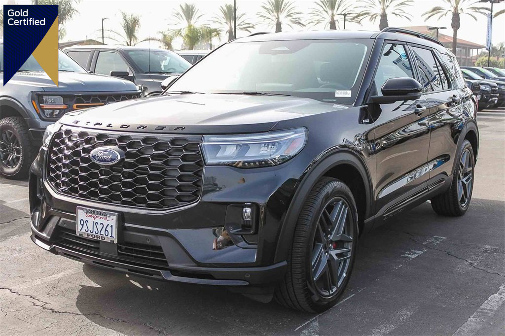 Certified 2025 Ford Explorer ST-Line w/ Premium Package image 1