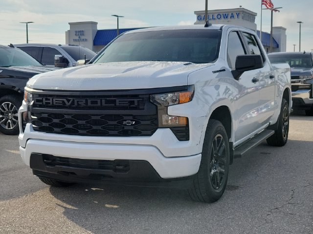 Used 2026 Chevrolet Silverado 1500 Custom RWD image 3