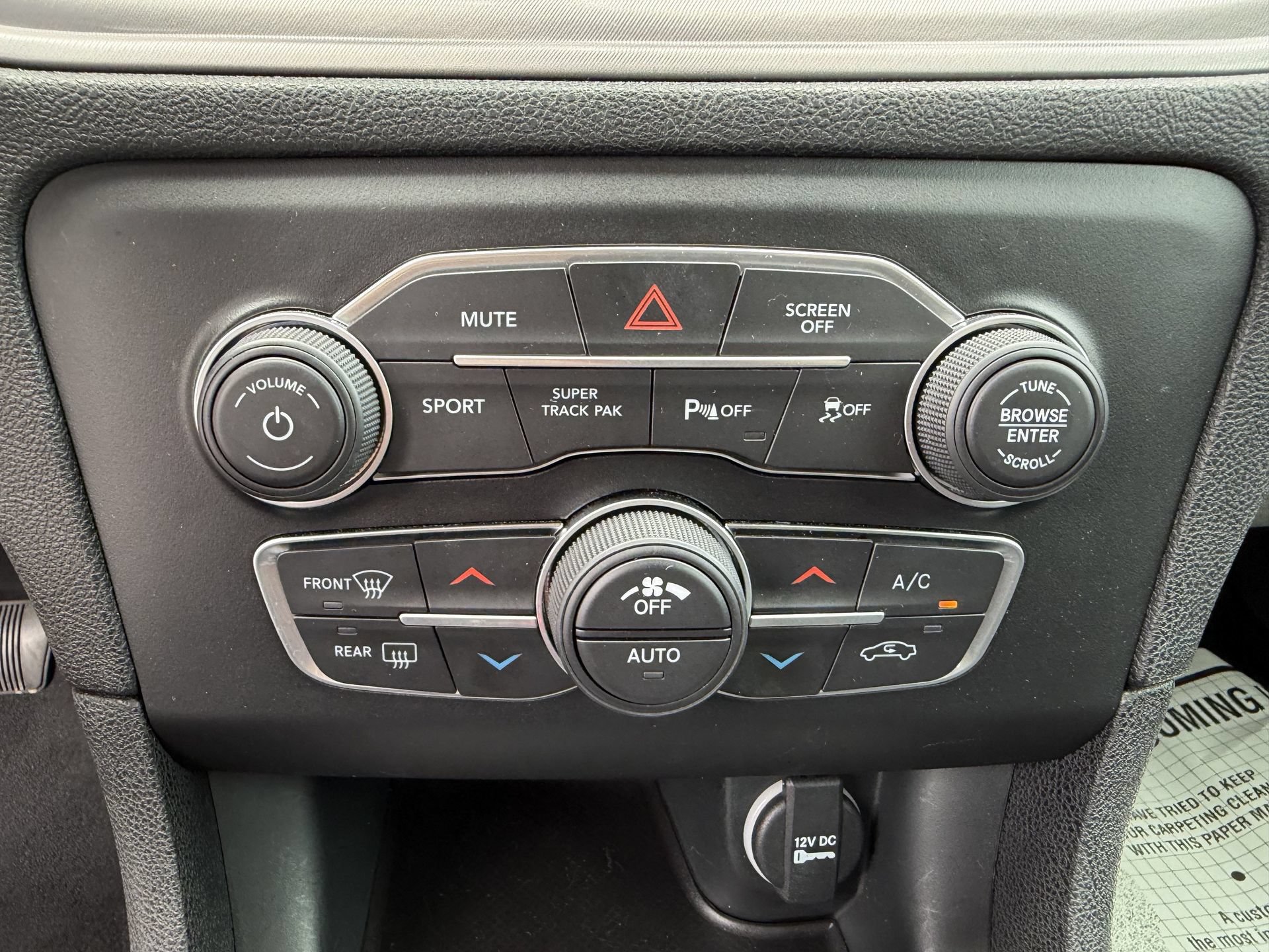 Used 2023 Dodge Charger SXT AWD/4WD image 6