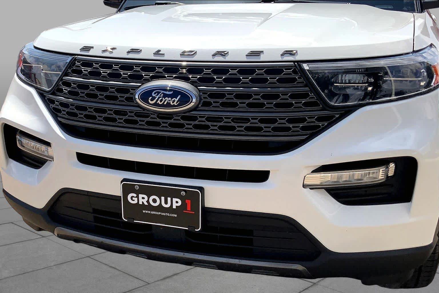 Certified 2022 Ford Explorer XLT w/ Equipment Group 202A AWD/4WD image 30