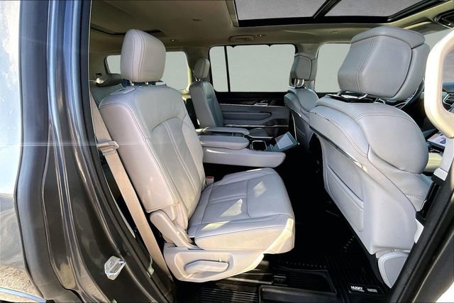 Used 2022 Jeep Grand Wagoneer Series I image 23