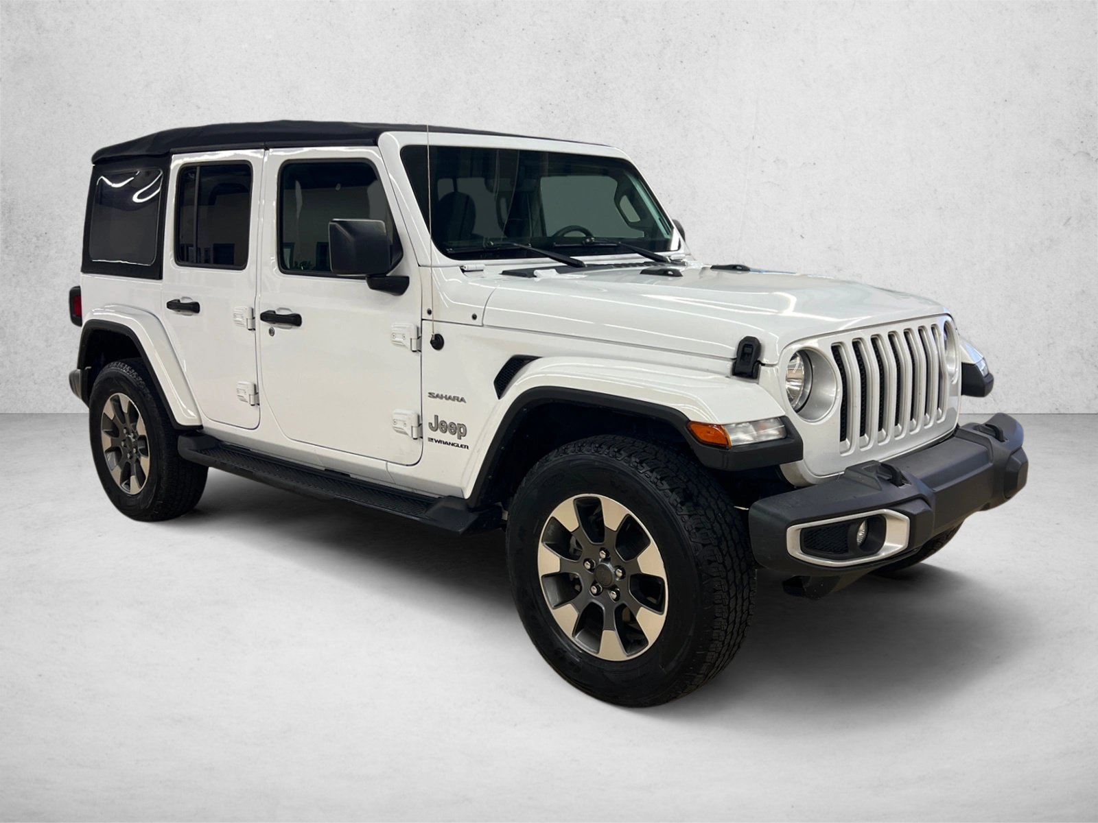 Used 2023 Jeep Wrangler Unlimited Sahara w/ Cold Weather Group AWD/4WD image 3
