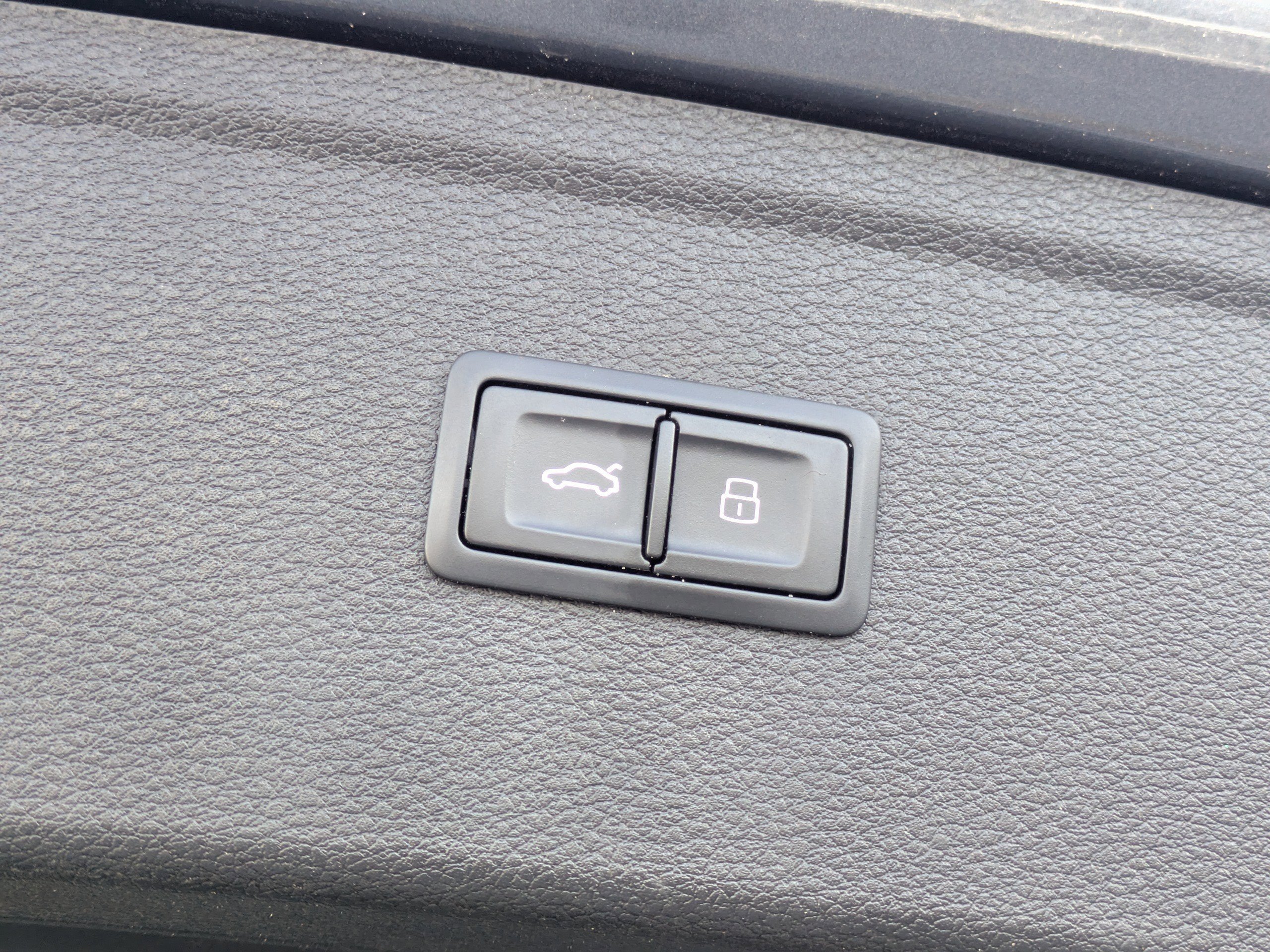 Used 2018 Audi Q5 2.0T Premium Plus w/ Premium Plus Package image 12